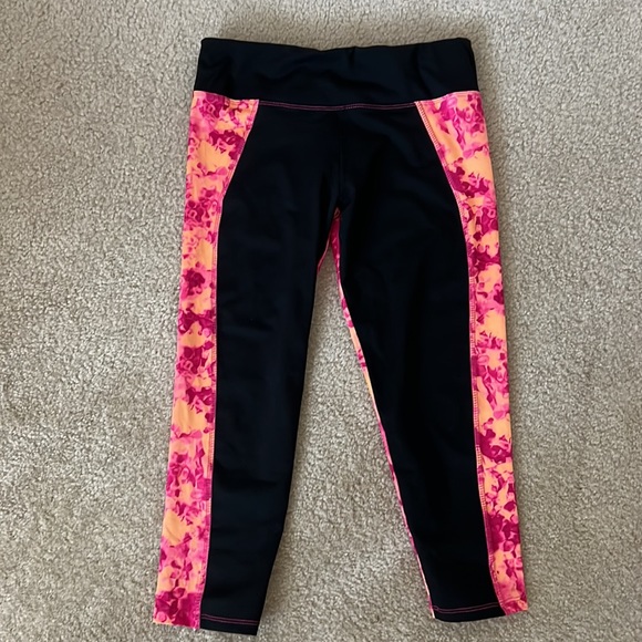 lululemon athletica Pants - Lululemon cropped contrast leggings